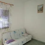 Studio Apartment *