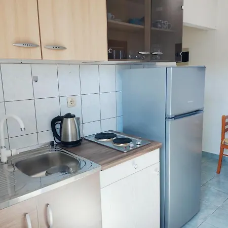 Studio Apartment Διαμέρισμα *