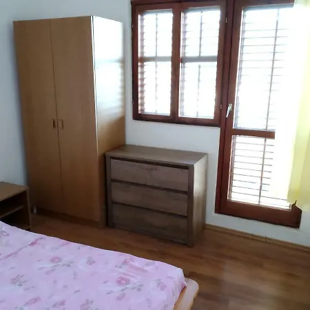 Studio Apartment *